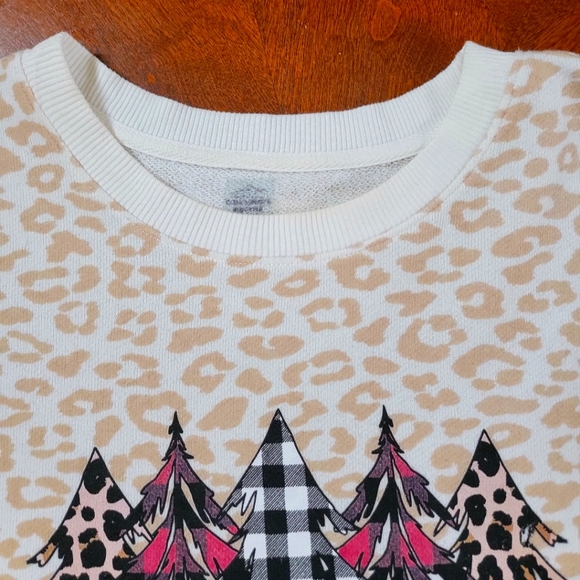 CHRISTMAS SWEATSHIRT - Picture 3 of 6